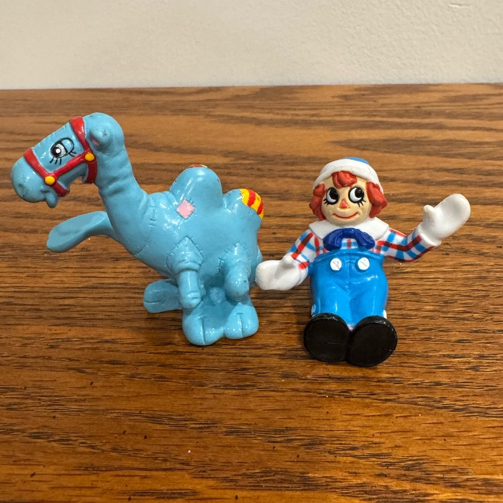 Lot of 2 Vintage Raggedy Ann & Andy PVC Figures 1988 MacMillan with Camel & Andy